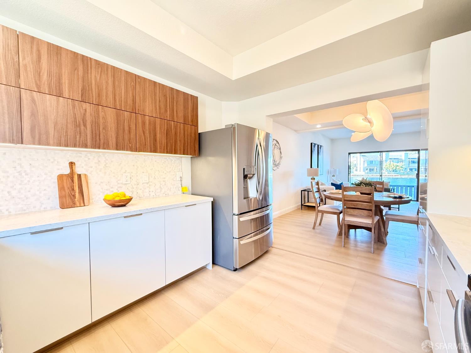 Detail Gallery Image 17 of 34 For 879 Carina Ln, Foster City,  CA 94044 - 3 Beds | 2/1 Baths