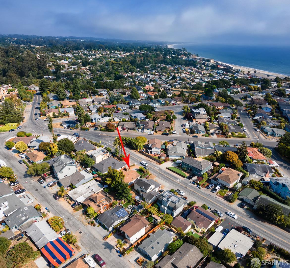 Detail Gallery Image 1 of 21 For 210 Center Ave a,  Aptos,  CA 95003 - 2 Beds | 1 Baths