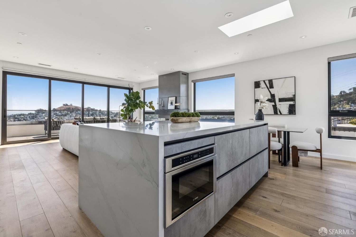 Detail Gallery Image 12 of 57 For 1485 Noe St, San Francisco,  CA 94131 - – Beds | – Baths