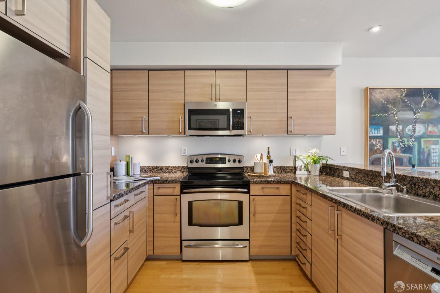 Detail Gallery Image 3 of 28 For 329 Bay St #305,  San Francisco,  CA 94133 - 1 Beds | 1 Baths