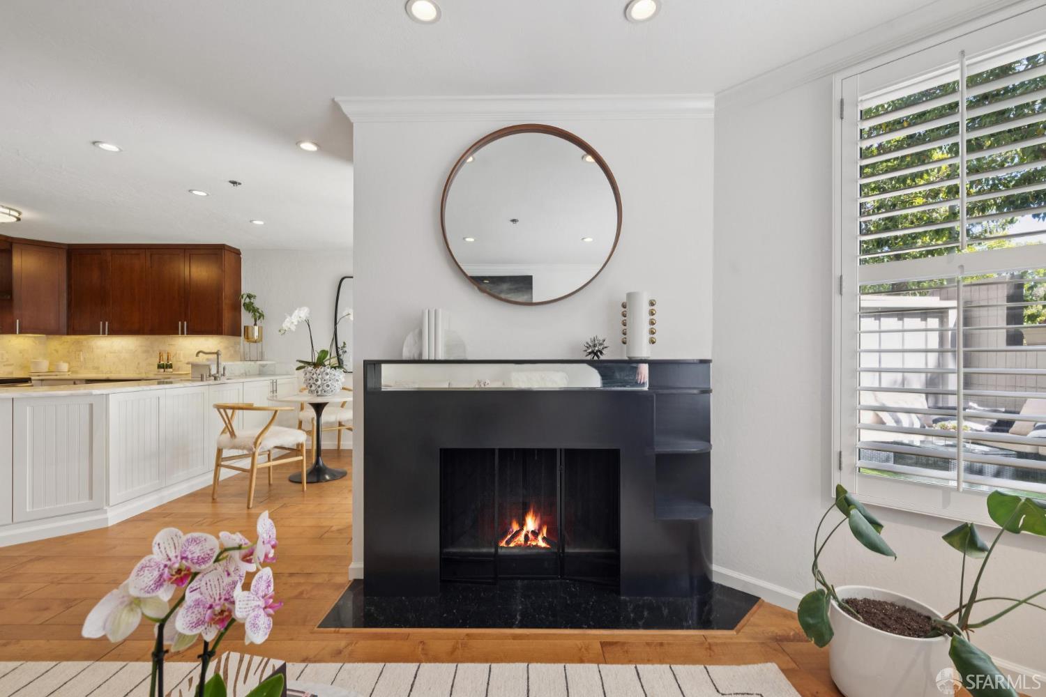 Photo #5: 425069108 Listing 