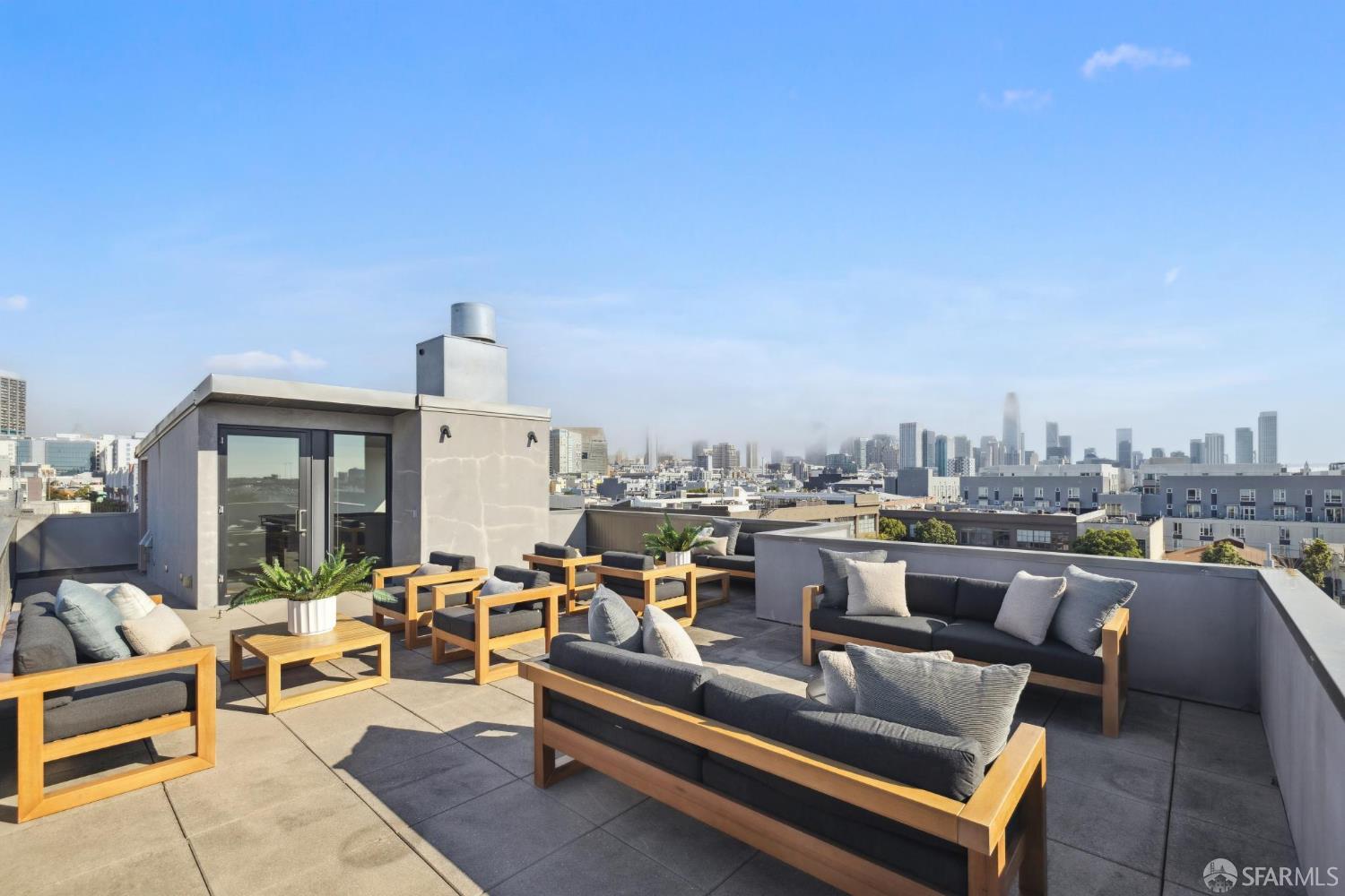 Detail Gallery Image 47 of 58 For 55 Sheridan St, San Francisco,  CA 94103 - 4 Beds | 3/1 Baths