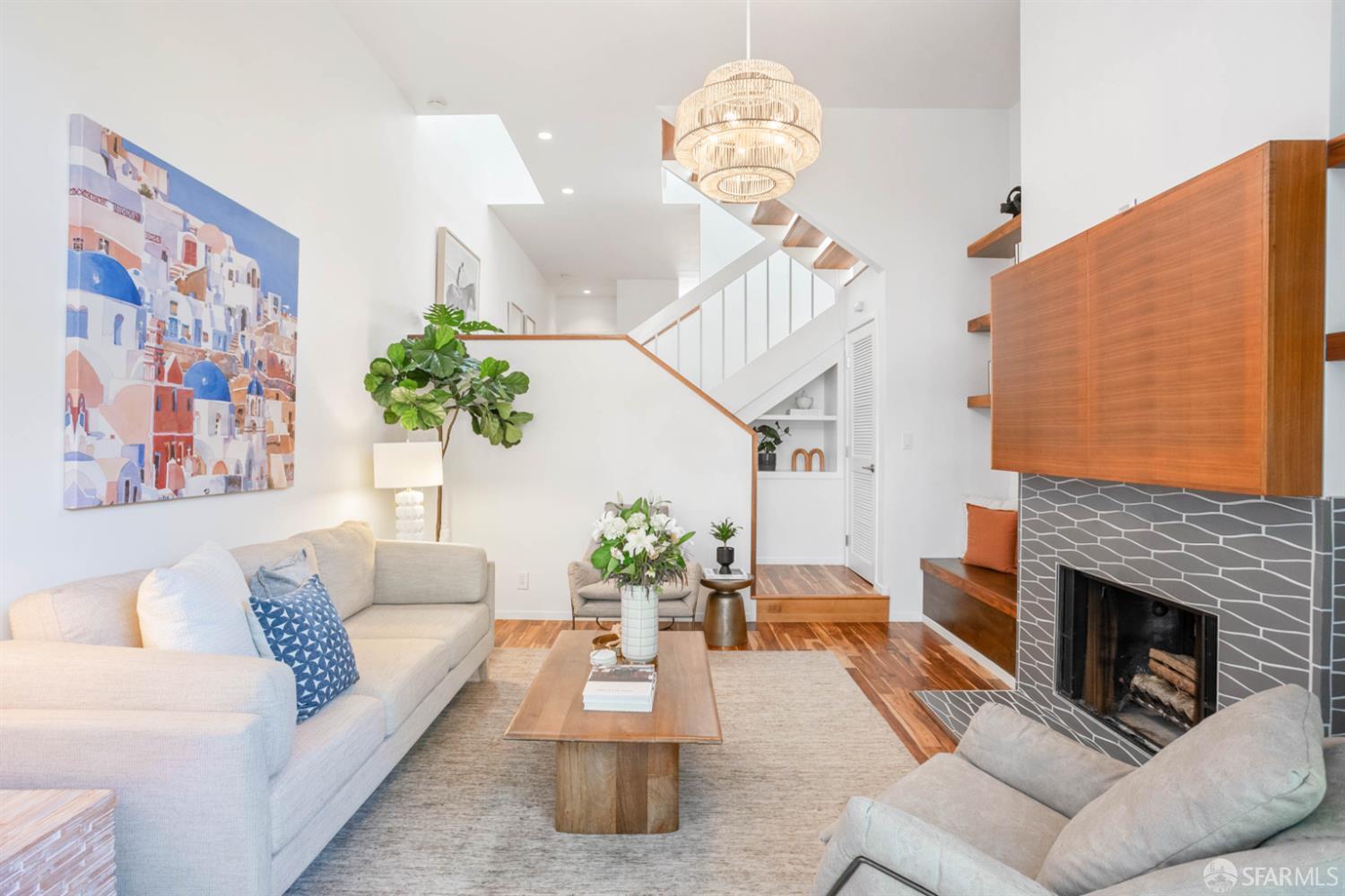 Photo #3: 425070348 Listing 