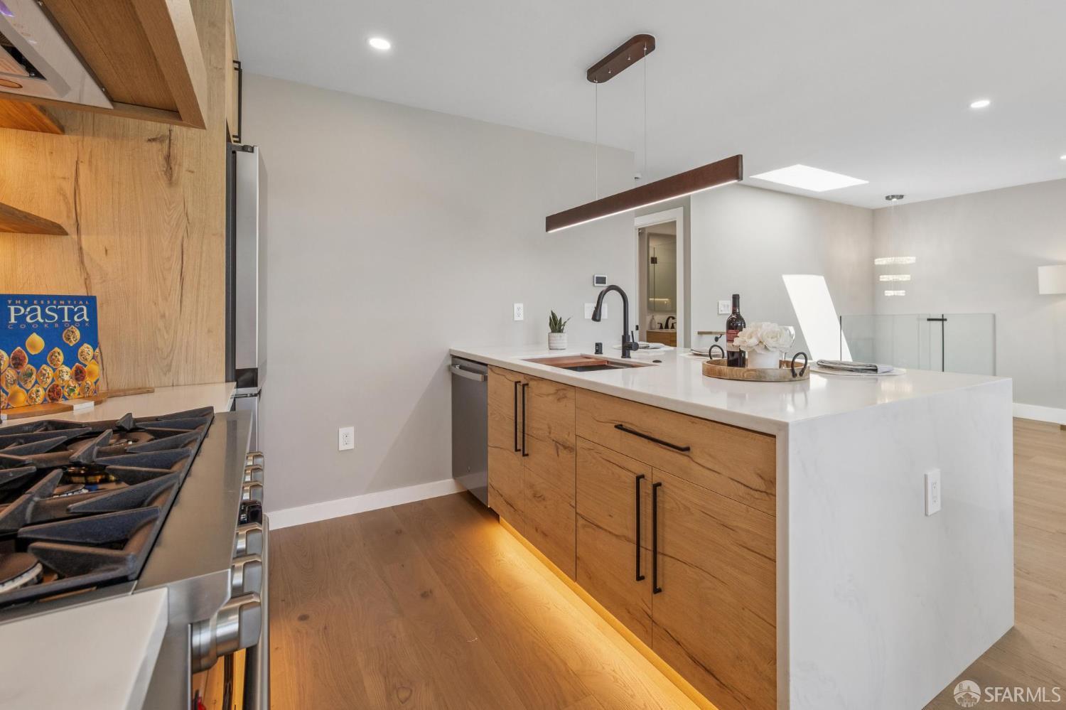 Detail Gallery Image 20 of 66 For 475 Head St, San Francisco,  CA 94132 - 4 Beds | 3 Baths