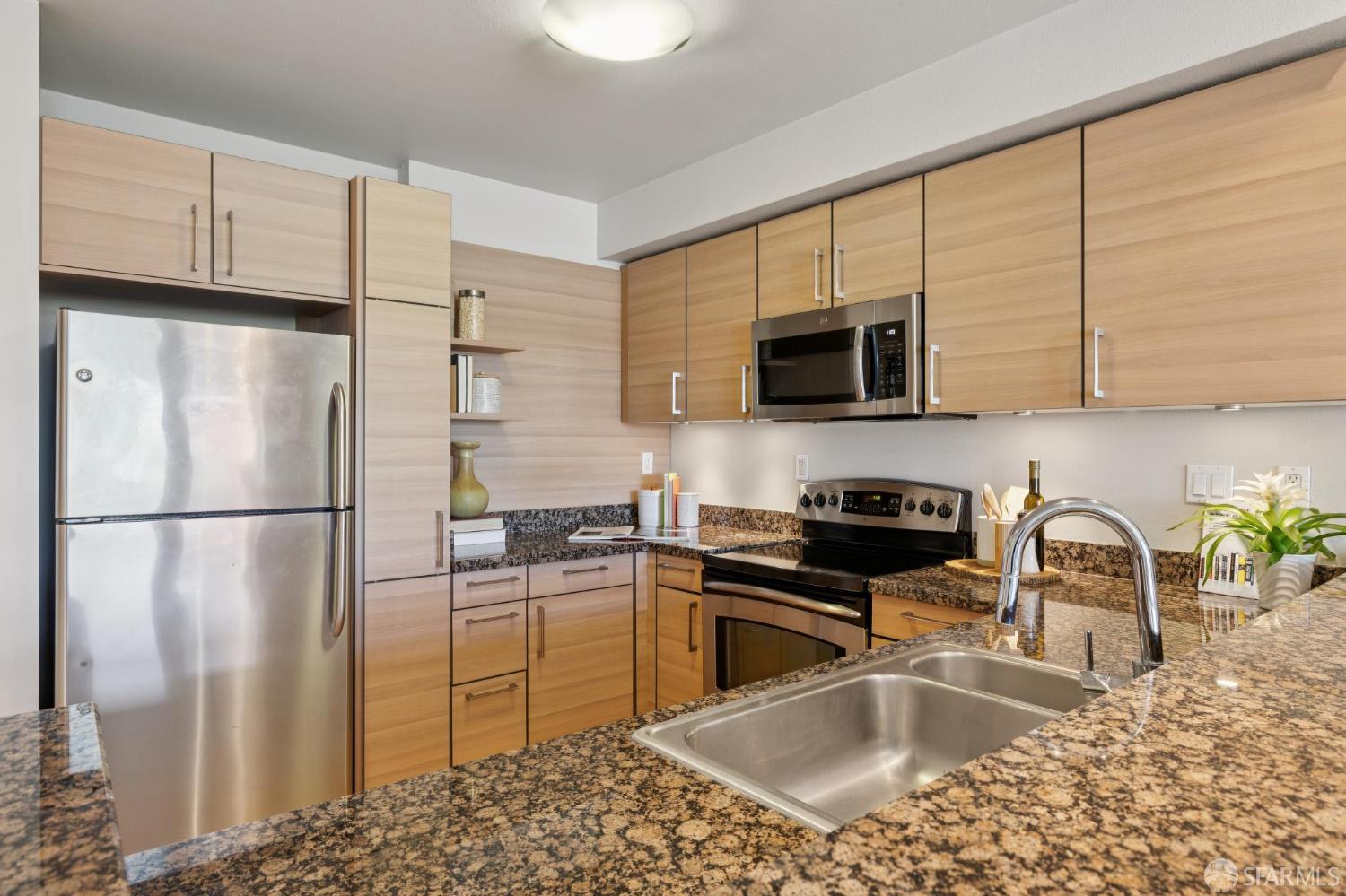 Detail Gallery Image 4 of 28 For 329 Bay St #305,  San Francisco,  CA 94133 - 1 Beds | 1 Baths