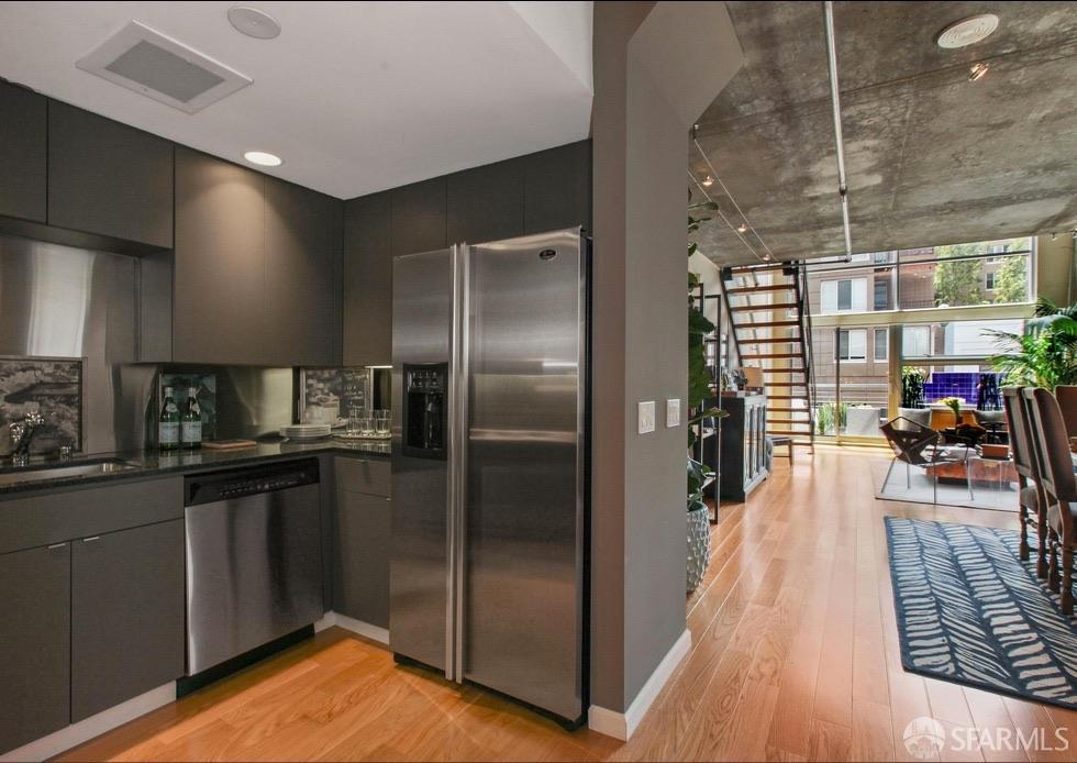 Photo #6: 425071015 Listing 