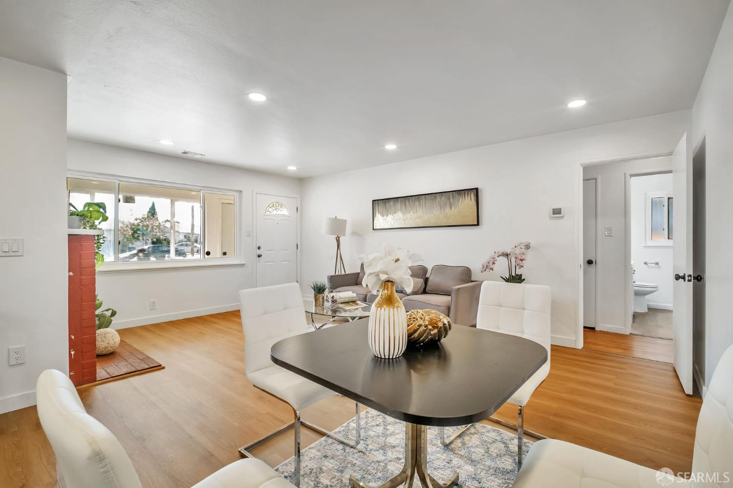 Detail Gallery Image 3 of 4 For 14828 Martell Ave, San Leandro,  CA 94578 - 5 Beds | 2 Baths