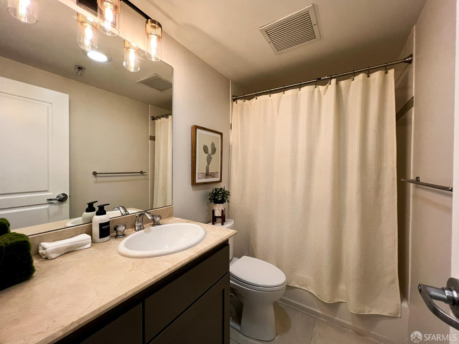 Detail Gallery Image 25 of 29 For 1 Bluxome St #317,  San Francisco,  CA 94107 - 2 Beds | 1/1 Baths