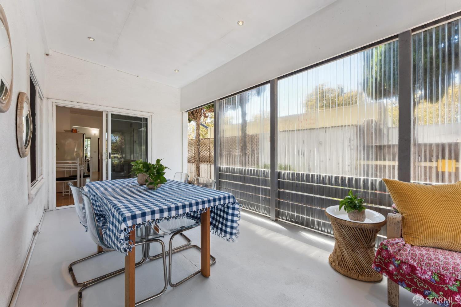 Detail Gallery Image 16 of 24 For 1109 Channing Way, Berkeley,  CA 94702 - 2 Beds | 1 Baths