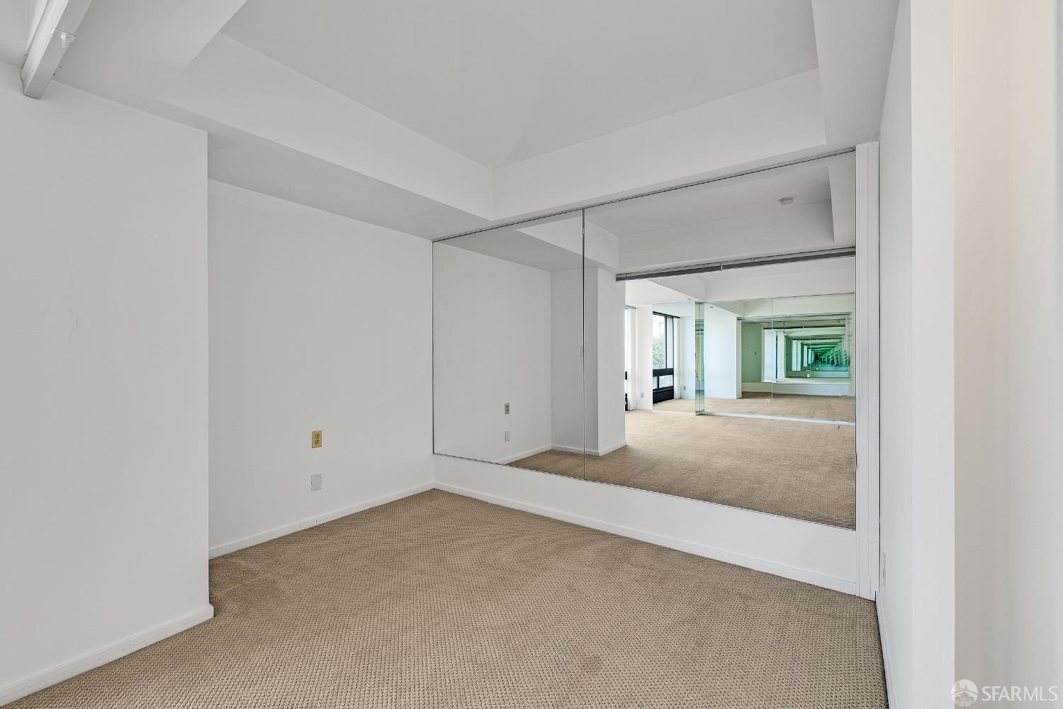 Photo #24: 425068229 Listing: Photo #24