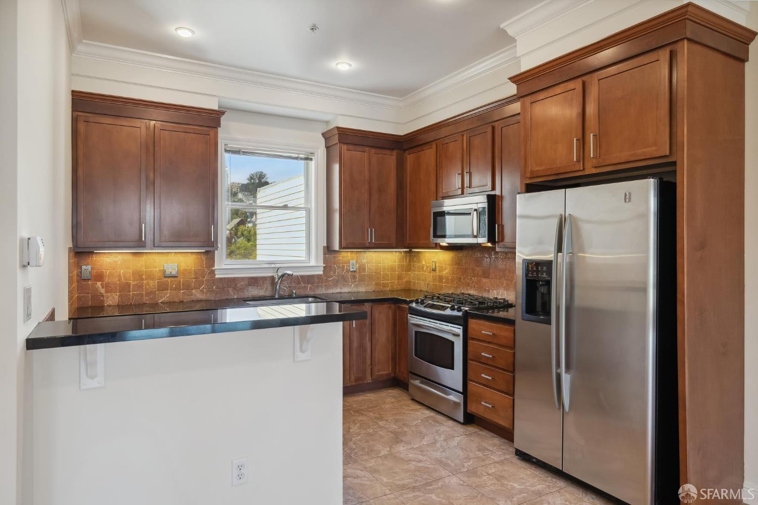 Detail Gallery Image 16 of 48 For 1592 Dolores St, San Francisco,  CA 94110 - 3 Beds | 2 Baths