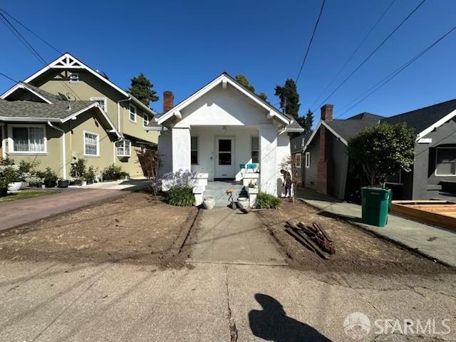 Detail Gallery Image 1 of 1 For 2086 40 Ave, Oakland,  CA 94605 - 3 Beds | 2 Baths