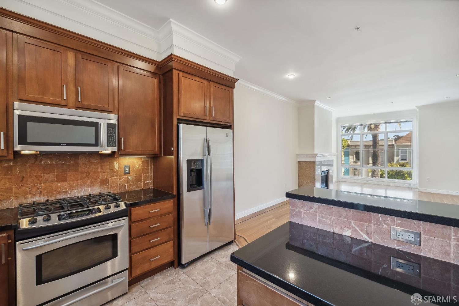 Detail Gallery Image 21 of 48 For 1592 Dolores St, San Francisco,  CA 94110 - 3 Beds | 2 Baths