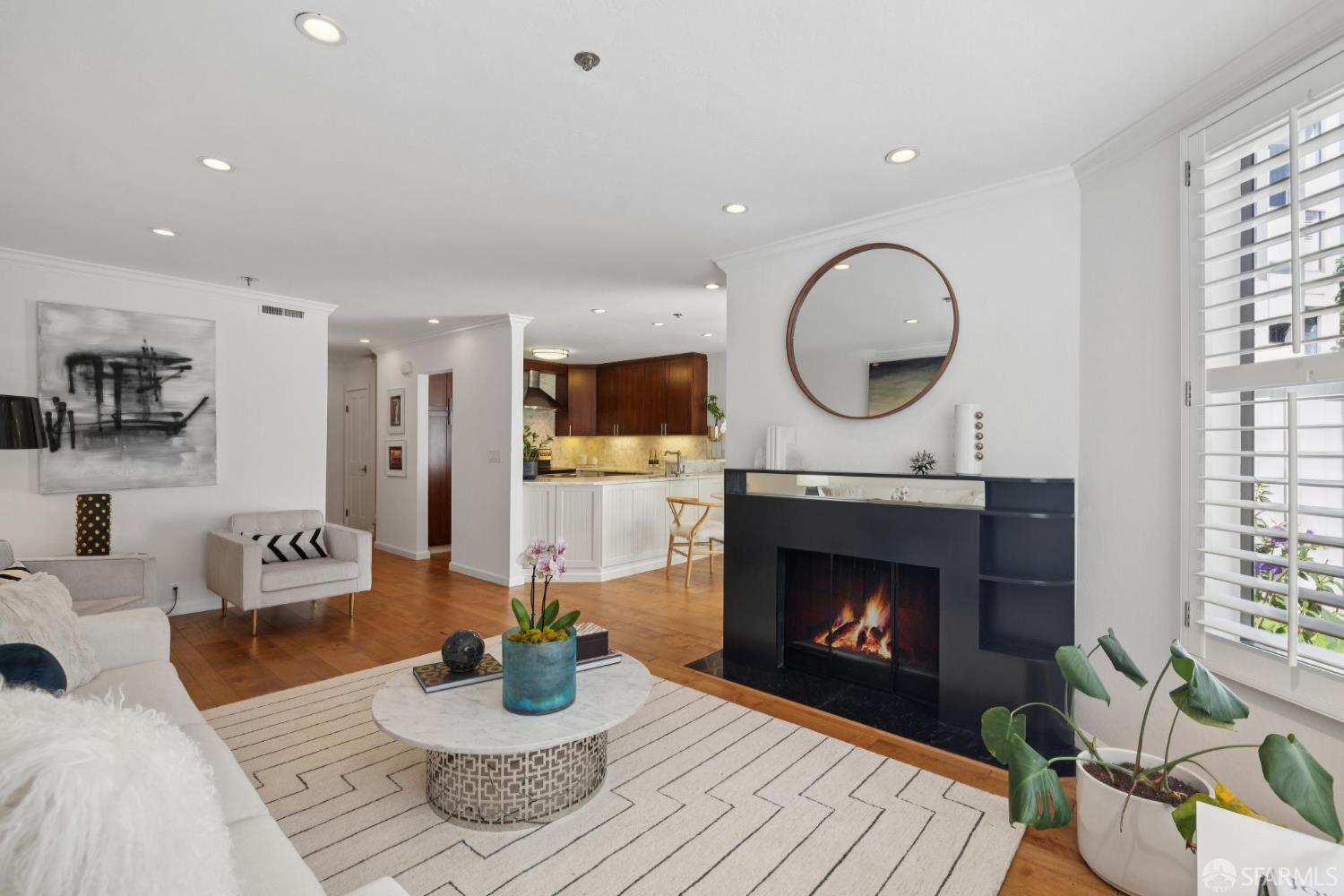 Photo #3: 425069108 Listing 