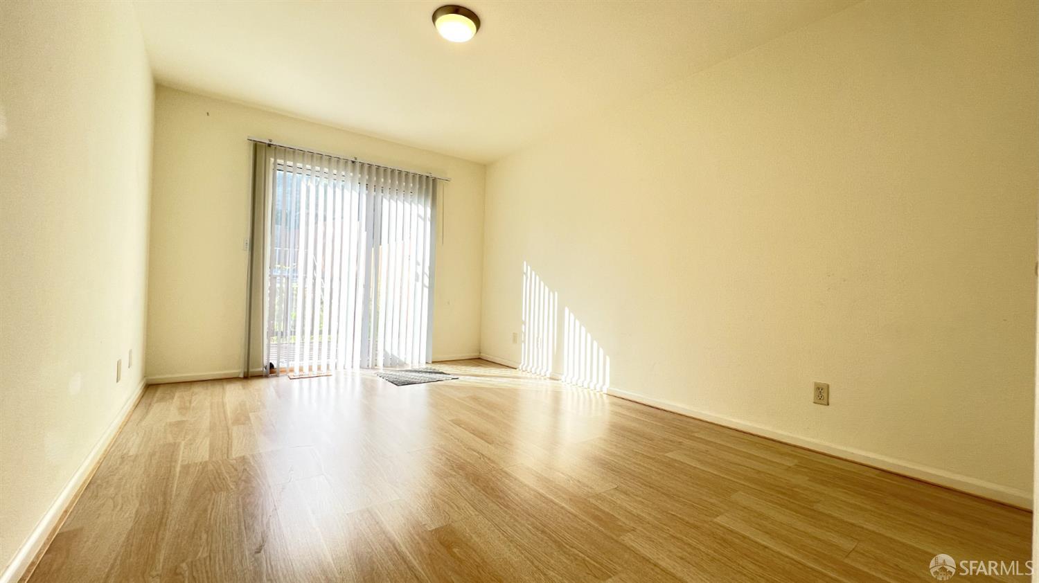 Detail Gallery Image 8 of 17 For 1828 Newhall St, San Francisco,  CA 94124 - 2 Beds | 1 Baths