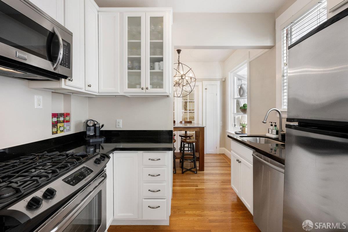 Detail Gallery Image 13 of 21 For 1468 Francisco St #1,  San Francisco,  CA 94123 - 1 Beds | 1 Baths