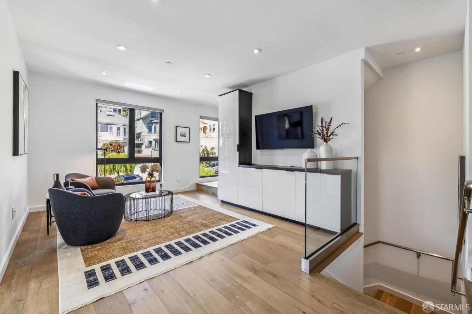 Detail Gallery Image 26 of 62 For 1485 Noe St, San Francisco,  CA 94131 - 6 Beds | 5/1 Baths