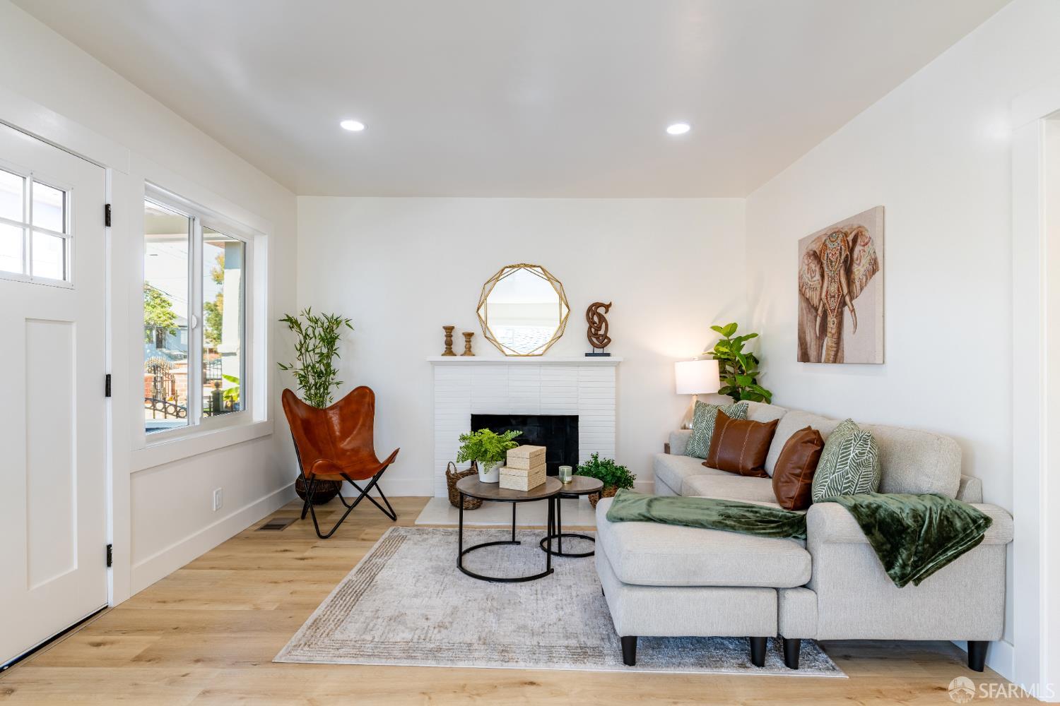 Detail Gallery Image 5 of 25 For 3568 Harper St, Oakland,  CA 94601 - 3 Beds | 2 Baths