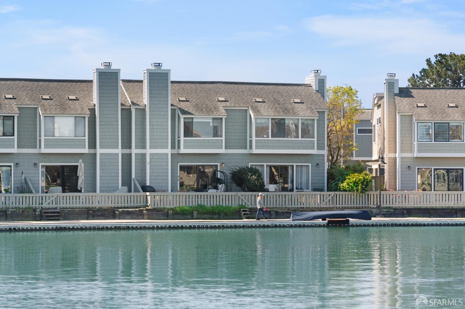 Detail Gallery Image 29 of 34 For 879 Carina Ln, Foster City,  CA 94044 - 3 Beds | 2/1 Baths
