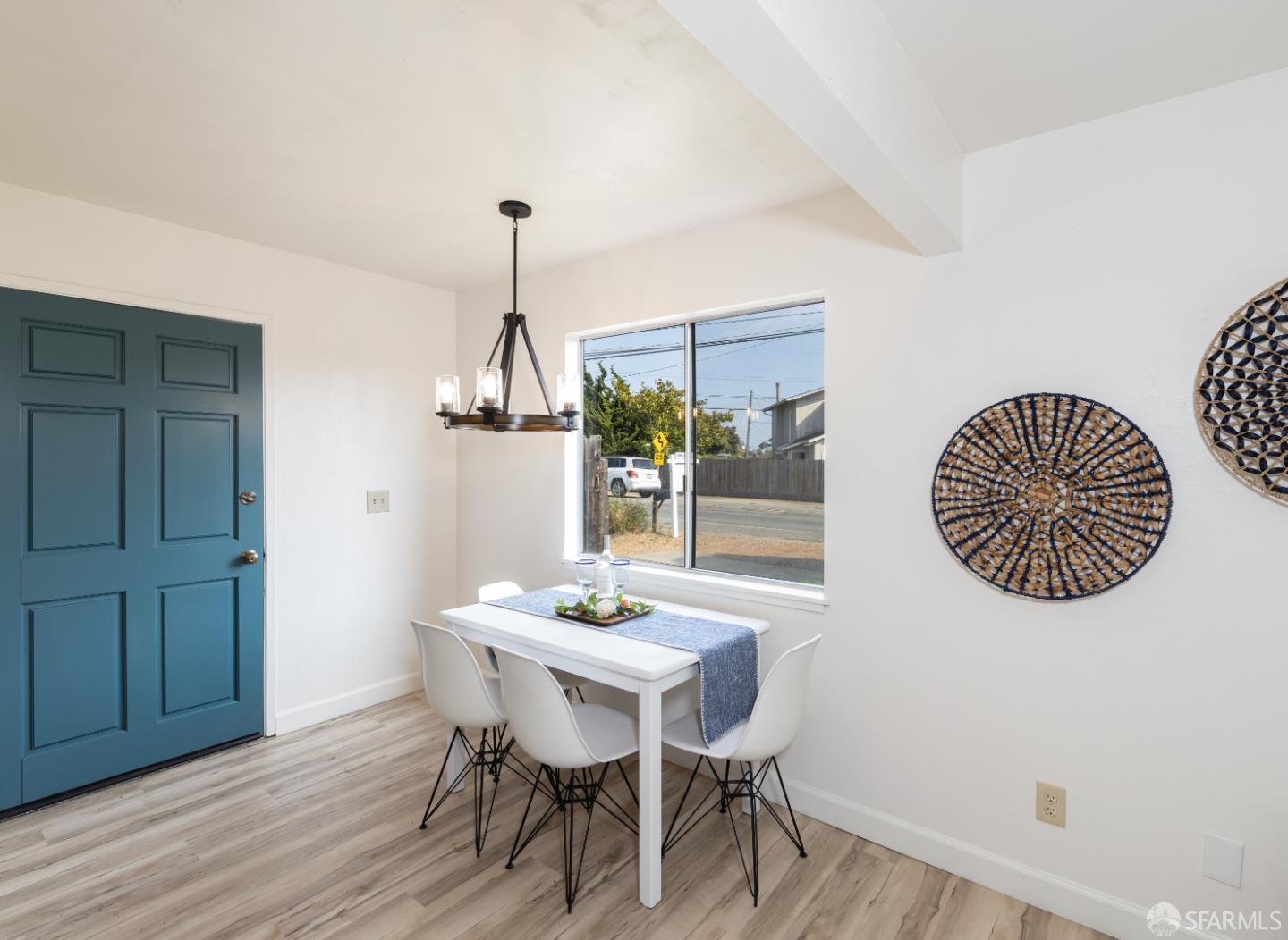 Detail Gallery Image 7 of 21 For 210 Center Ave a,  Aptos,  CA 95003 - 2 Beds | 1 Baths