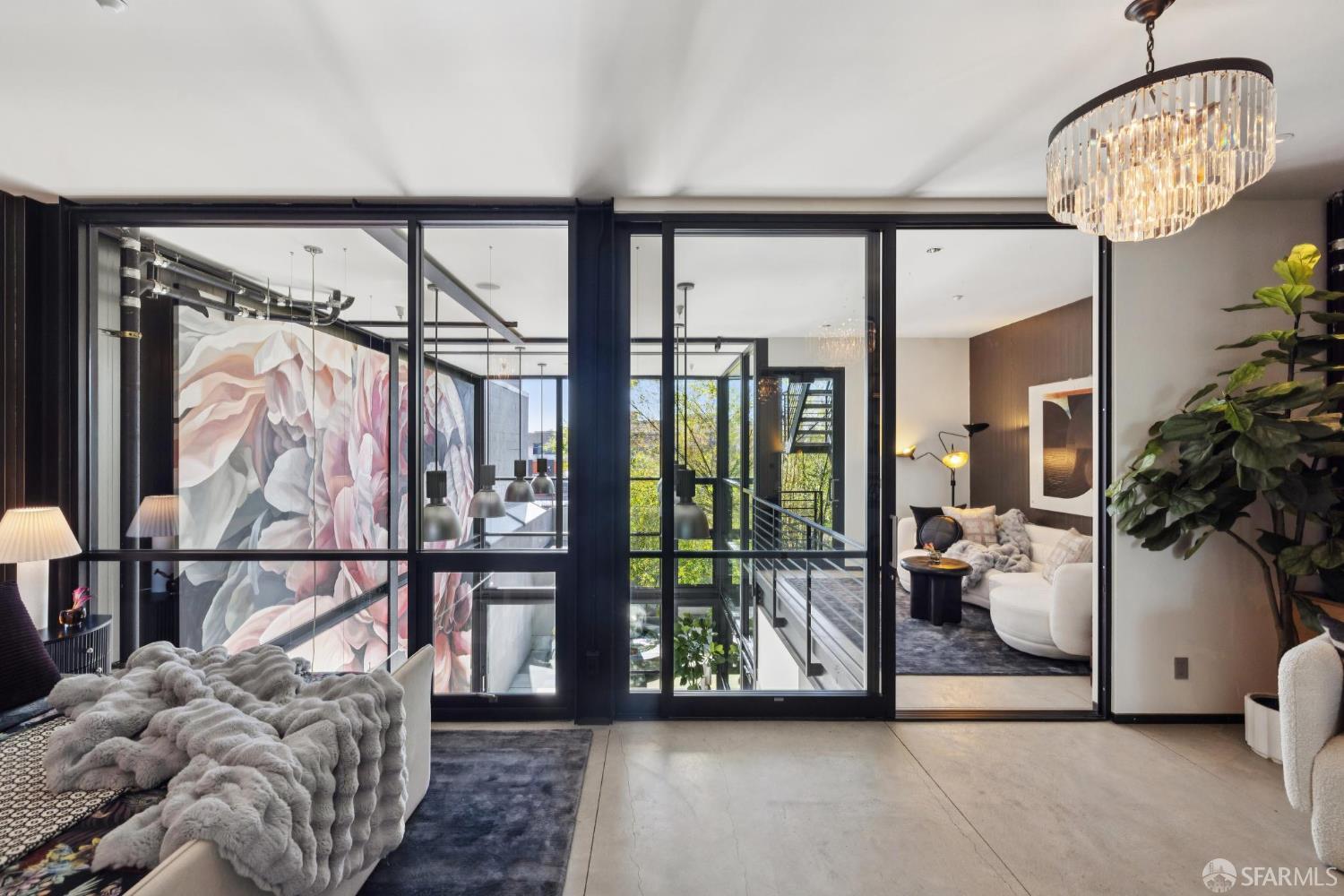 Detail Gallery Image 20 of 58 For 55 Sheridan St, San Francisco,  CA 94103 - 4 Beds | 3/1 Baths