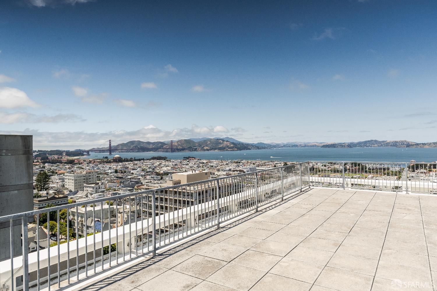 Detail Gallery Image 8 of 9 For 1998 Broadway St #1401,  San Francisco,  CA 94109 - 2 Beds | 2 Baths
