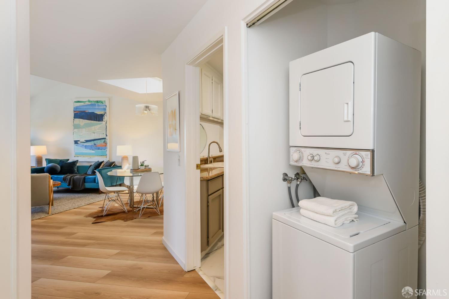 Detail Gallery Image 12 of 28 For 777 Morrell Ave #302,  Burlingame,  CA 94010 - 1 Beds | 1 Baths