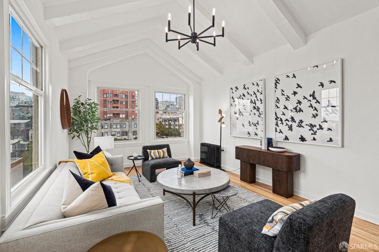 Photo #4: 425067527 Listing 