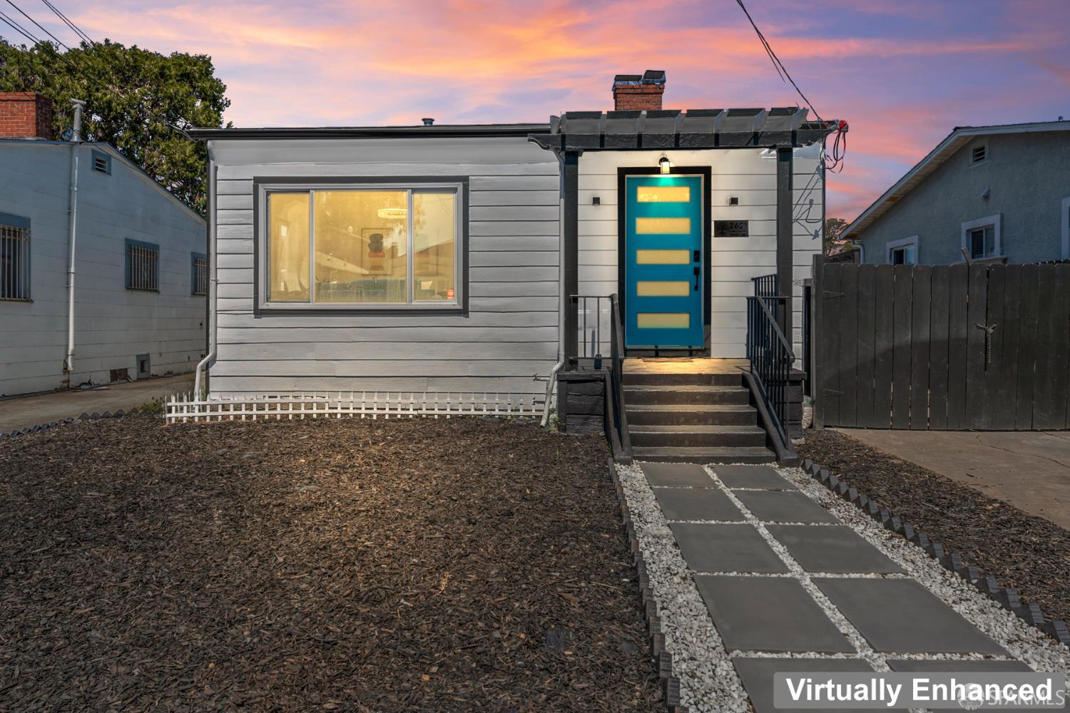 Detail Gallery Image 3 of 30 For 2621 Ritchie St, Oakland,  CA 94605 - 3 Beds | 1 Baths