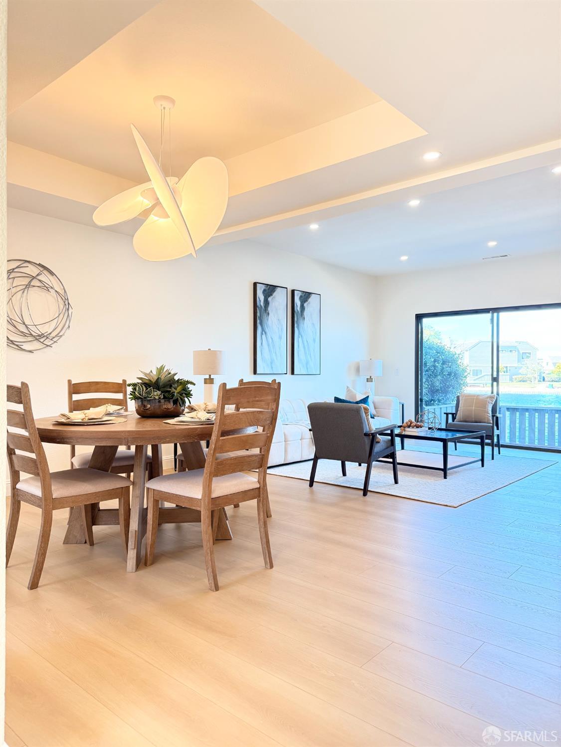 Detail Gallery Image 2 of 34 For 879 Carina Ln, Foster City,  CA 94044 - 3 Beds | 2/1 Baths