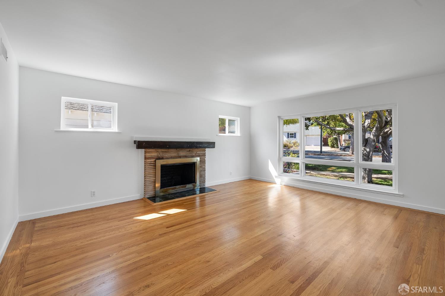 Detail Gallery Image 10 of 43 For 2615 Alameda De Las Pulgas, San Mateo,  CA 94403 - 3 Beds | 2 Baths