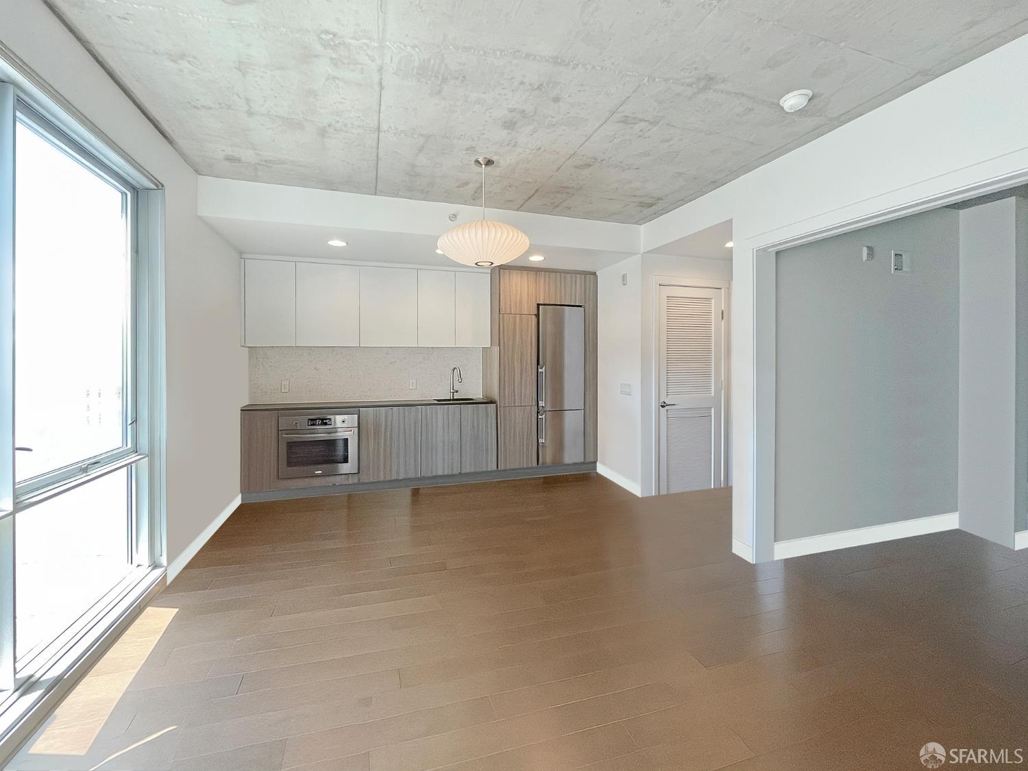 Photo #5: 425070554 Listing: Photo #5