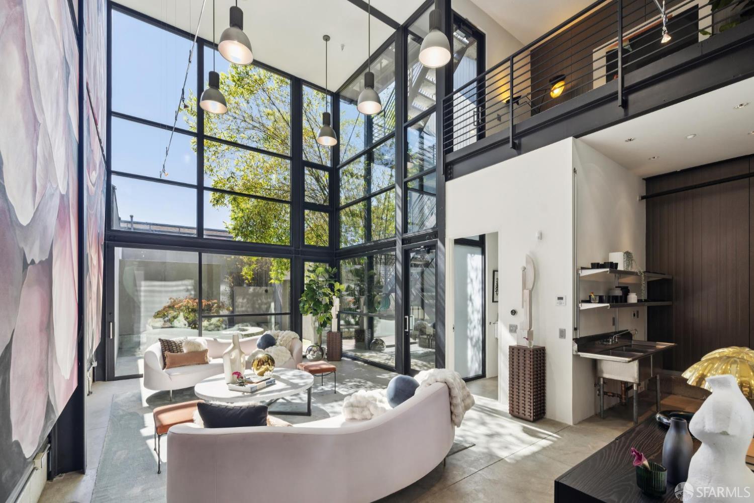 Detail Gallery Image 4 of 58 For 55 Sheridan St, San Francisco,  CA 94103 - 4 Beds | 3/1 Baths