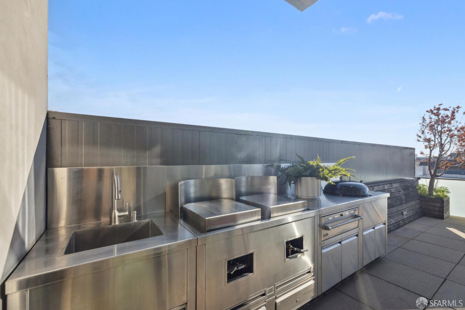 Detail Gallery Image 18 of 58 For 55 Sheridan St, San Francisco,  CA 94103 - 4 Beds | 3/1 Baths