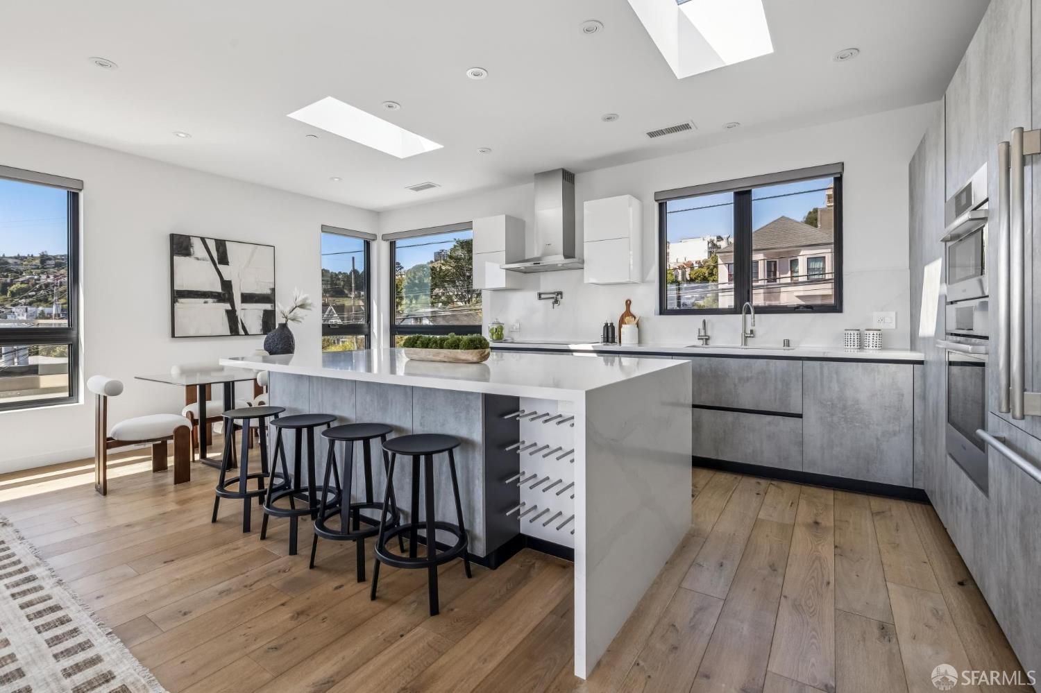 Detail Gallery Image 9 of 57 For 1485 Noe St, San Francisco,  CA 94131 - – Beds | – Baths
