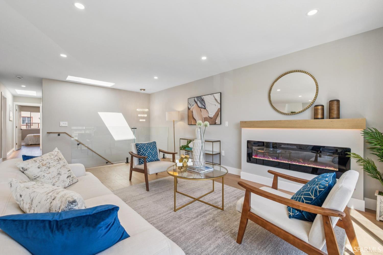Detail Gallery Image 10 of 66 For 475 Head St, San Francisco,  CA 94132 - 4 Beds | 3 Baths