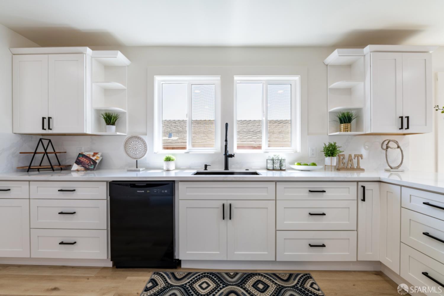 Detail Gallery Image 10 of 25 For 3568 Harper St, Oakland,  CA 94601 - 3 Beds | 2 Baths