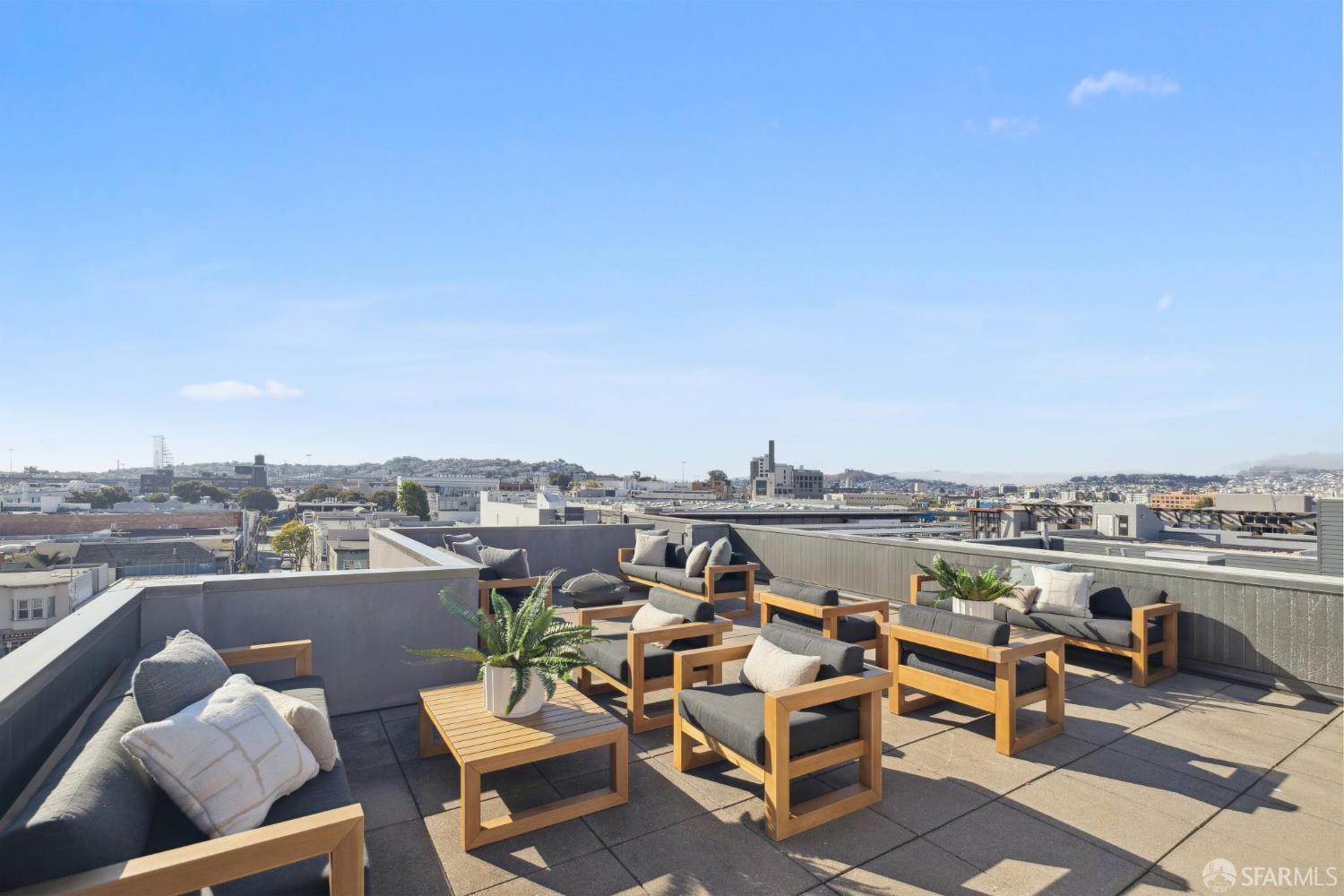 Detail Gallery Image 48 of 58 For 55 Sheridan St, San Francisco,  CA 94103 - 4 Beds | 3/1 Baths