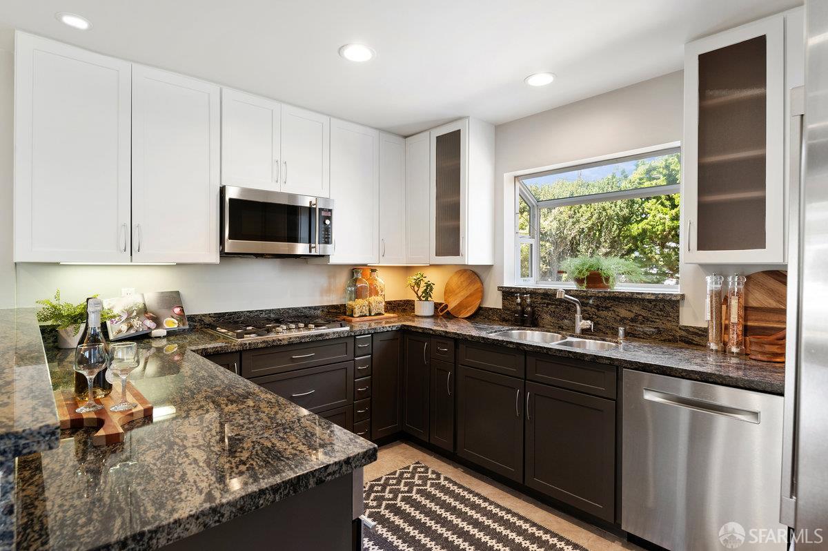 Detail Gallery Image 17 of 68 For 174 Westlawn Ave, Daly City,  CA 94015 - 3 Beds | 1/1 Baths