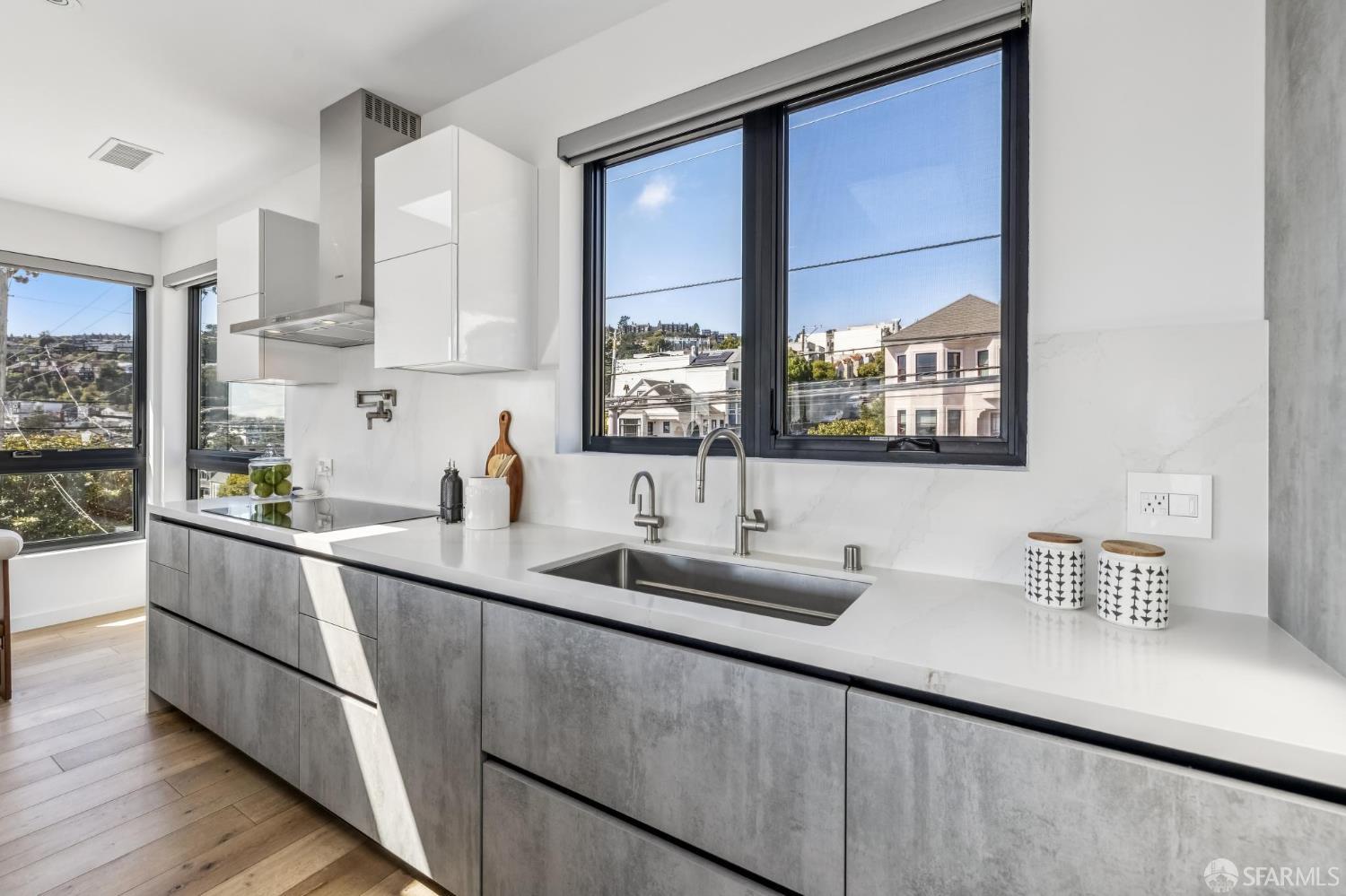 Detail Gallery Image 10 of 57 For 1485 Noe St, San Francisco,  CA 94131 - – Beds | – Baths