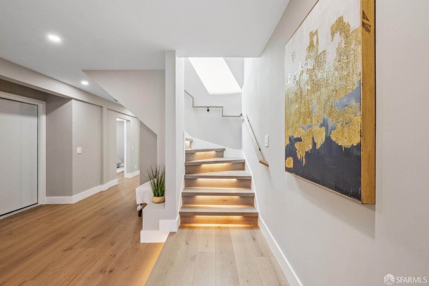 Detail Gallery Image 5 of 66 For 475 Head St, San Francisco,  CA 94132 - 4 Beds | 3 Baths