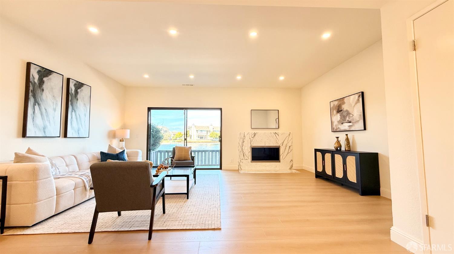 Detail Gallery Image 6 of 34 For 879 Carina Ln, Foster City,  CA 94044 - 3 Beds | 2/1 Baths