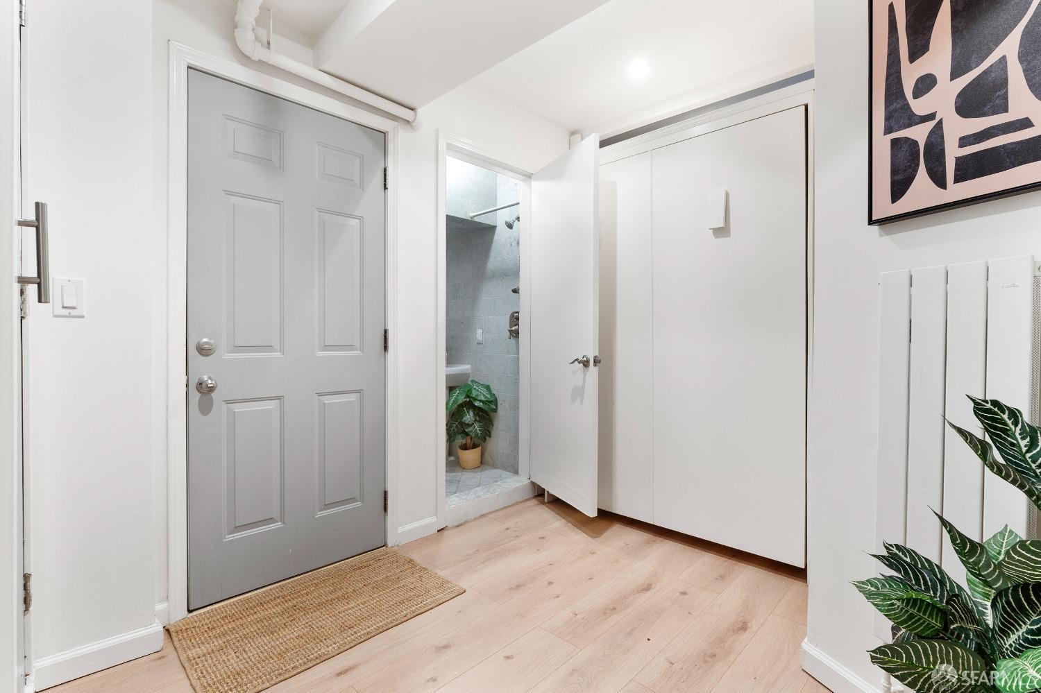 Detail Gallery Image 16 of 25 For 630 Leavenworth St #GRDN,  San Francisco,  CA 94109 - 1 Beds | 2 Baths
