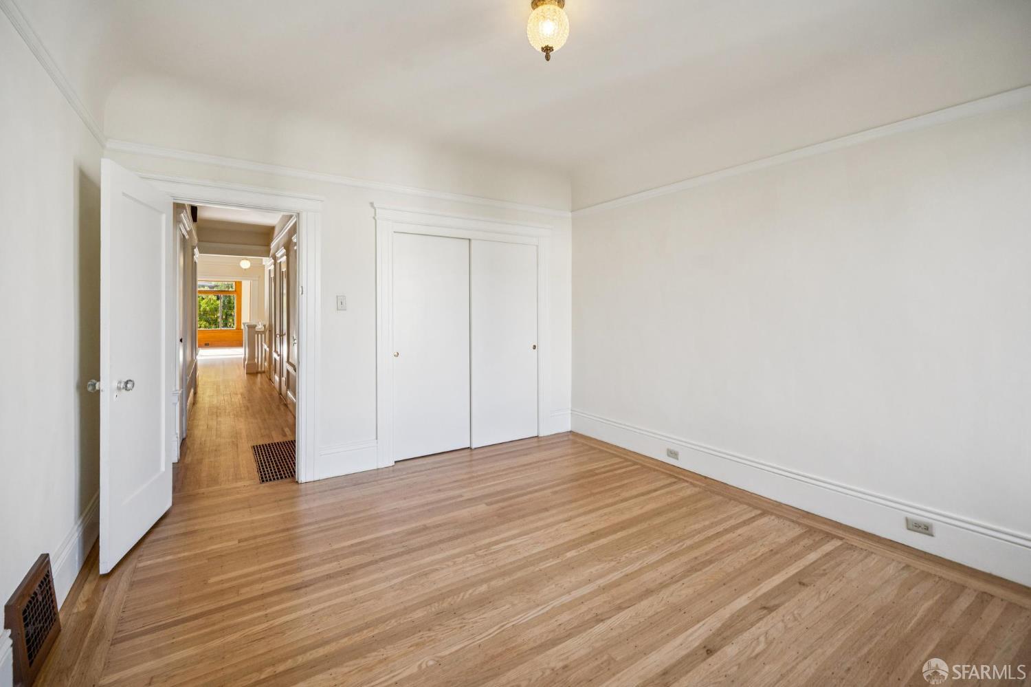 Photo #16: 425071035 Listing: Photo #16