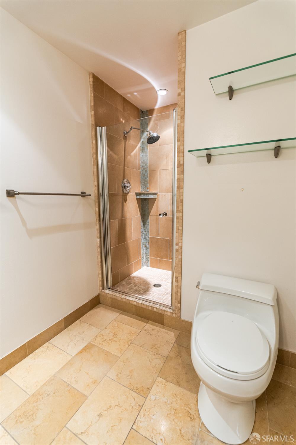 Detail Gallery Image 9 of 9 For 1998 Broadway St #1401,  San Francisco,  CA 94109 - 2 Beds | 2 Baths