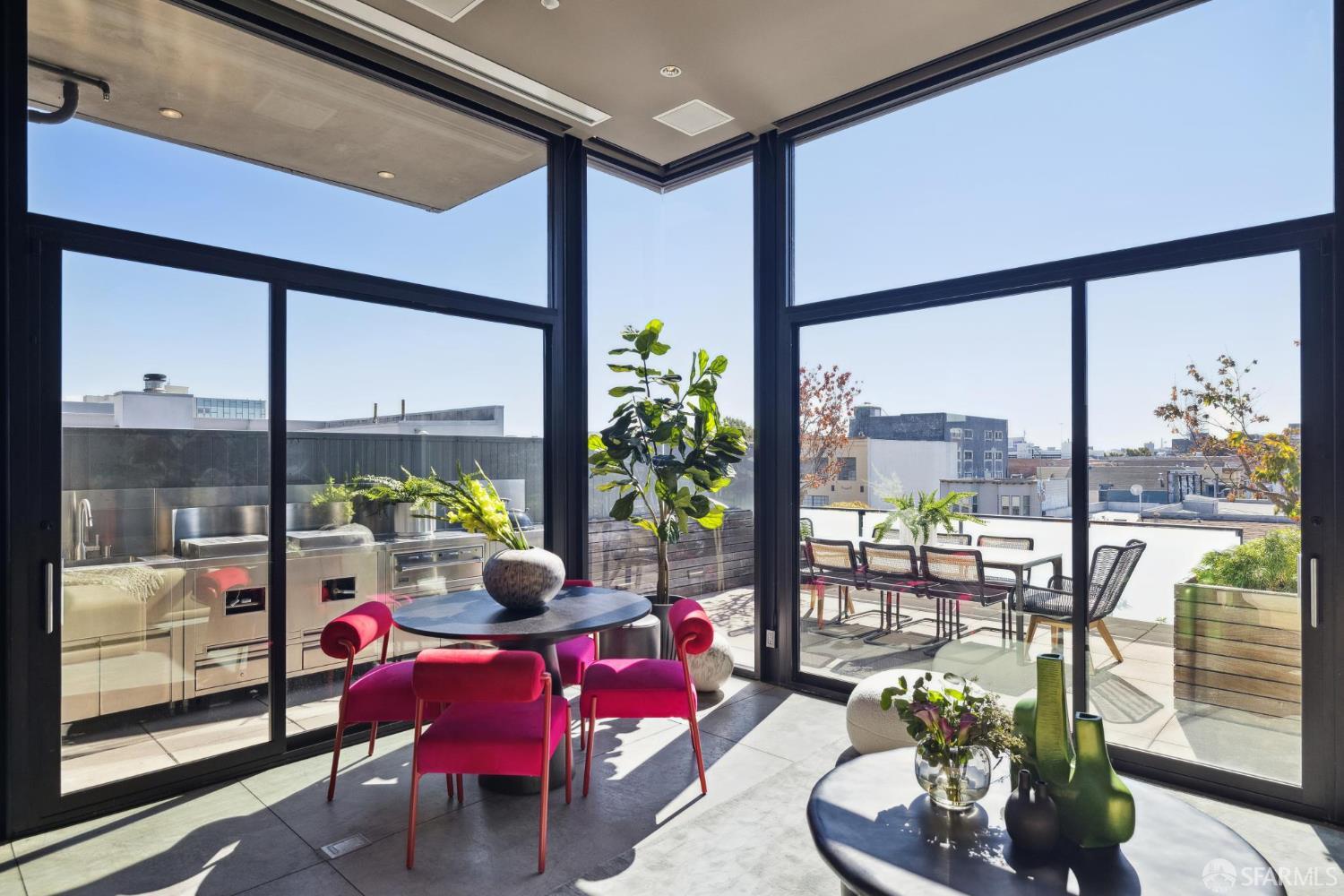 Detail Gallery Image 10 of 58 For 55 Sheridan St, San Francisco,  CA 94103 - 4 Beds | 3/1 Baths