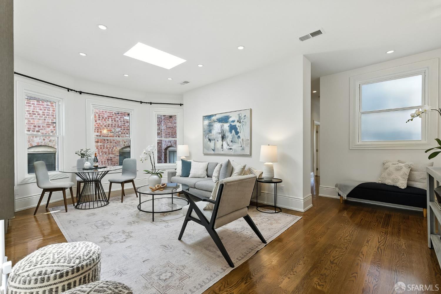 Detail Gallery Image 4 of 19 For 1070 Post St #4,  San Francisco,  CA 94109 - 3 Beds | 2 Baths