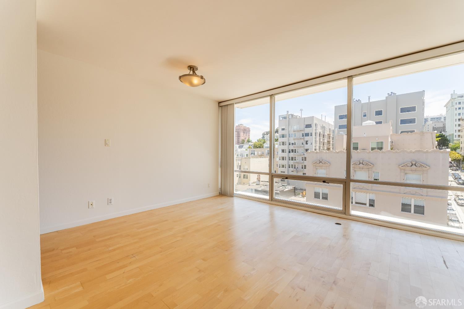 Detail Gallery Image 4 of 9 For 1998 Broadway St #1401,  San Francisco,  CA 94109 - 2 Beds | 2 Baths