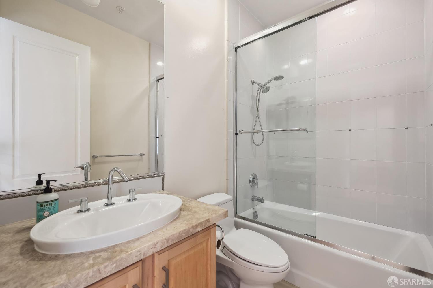 Detail Gallery Image 9 of 48 For 1592 Dolores St, San Francisco,  CA 94110 - 3 Beds | 2 Baths