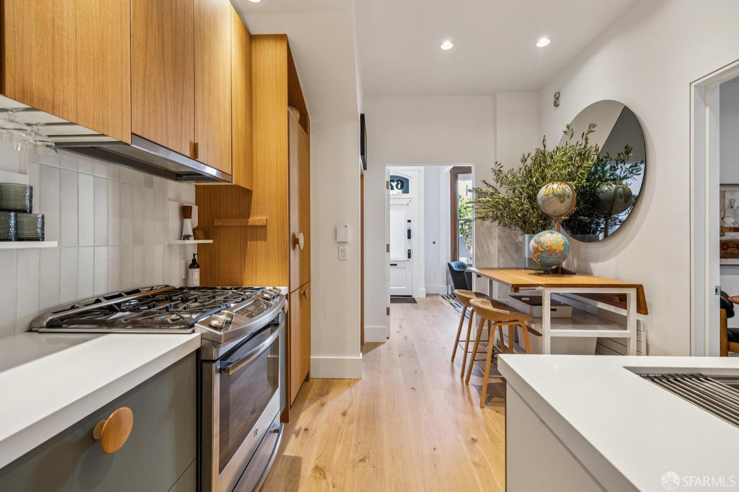 Detail Gallery Image 7 of 61 For 675 Ivy St, San Francisco,  CA 94102 - – Beds | – Baths